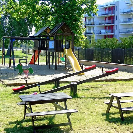 Som 518 Semesterbostad Siófok
